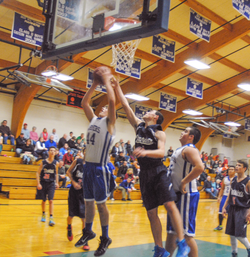 Mason Oliver grabs the rebound