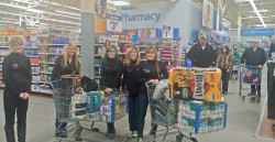 Mariner cheerleaders