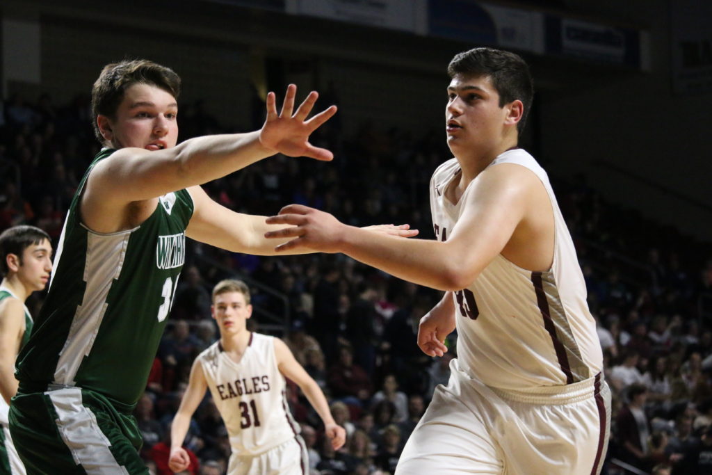 Stefan Simmons cuts in. Photo by Anne Berleant