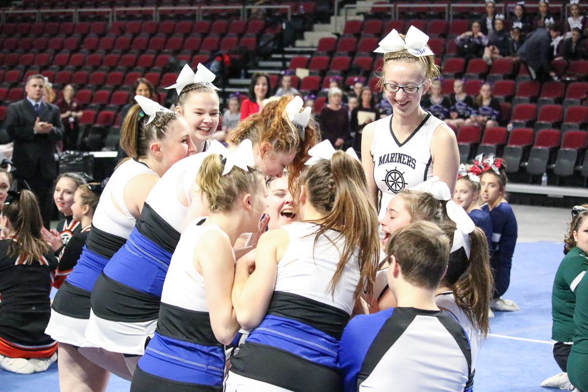 The Mariner cheerleaders celebrate
