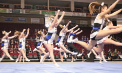 The Mariners start their routine