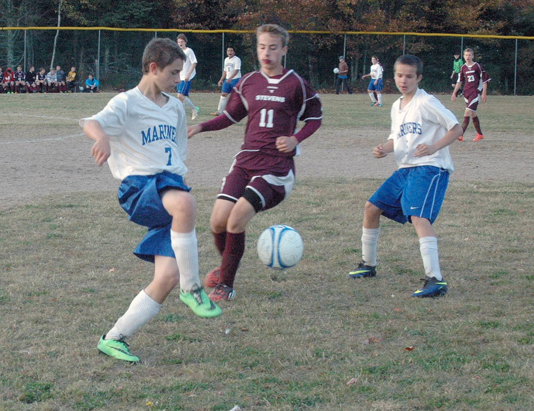 Stephen Cochrane settles the ball
