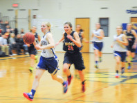 Holli Boyce controls the ball