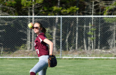 Hannah Peasley throws